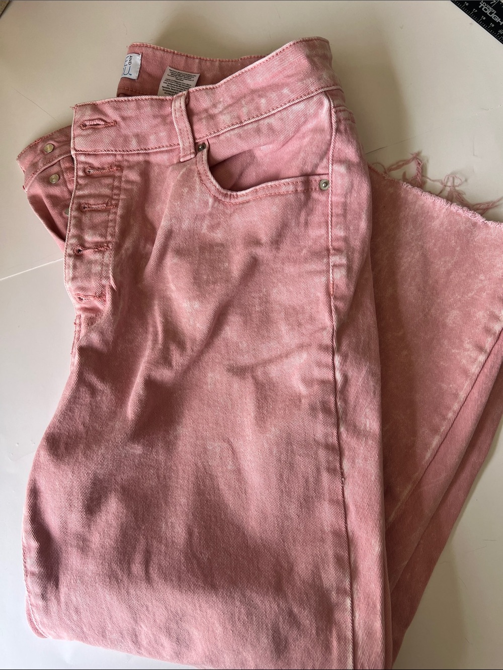 Time and Tru Pink Cropped Ankle Jeans